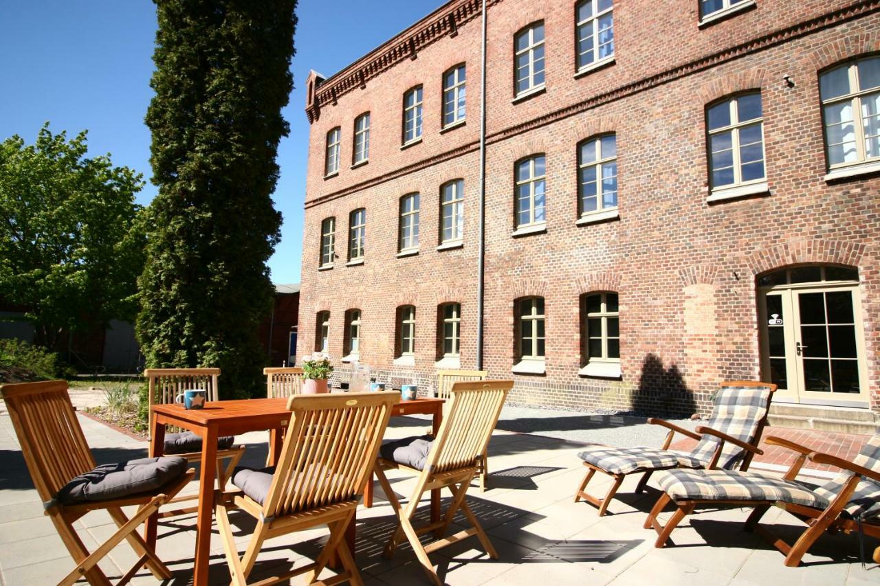 Nr9Marinehafen Appartement Stralsund Buitenkant foto